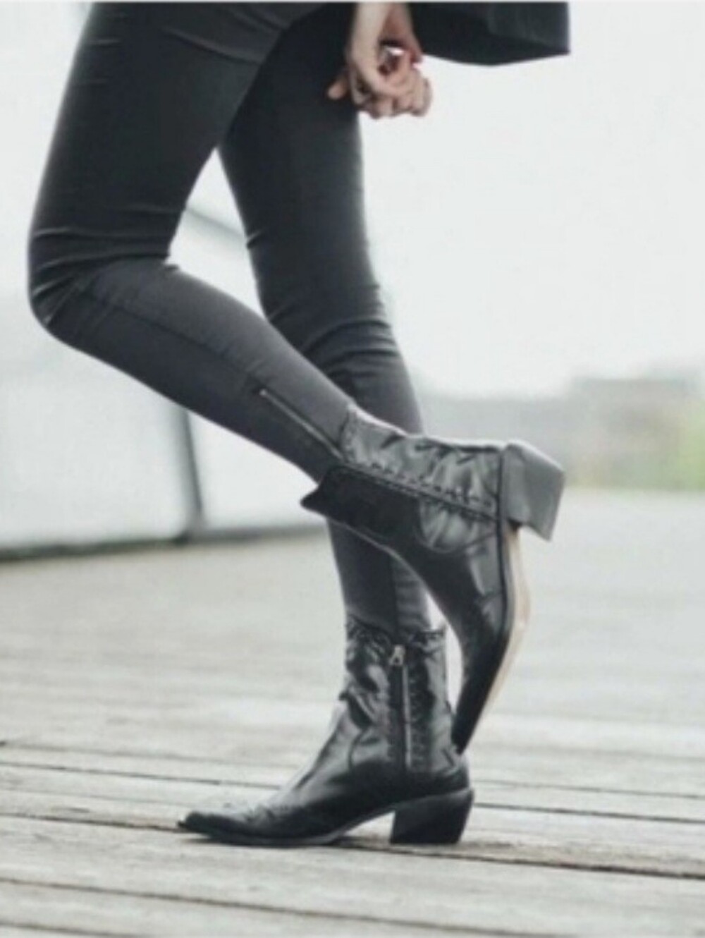Zara WOMEN🐎Black WESTERN Embroidered Ankle Boots,Great Condition, Side Zip Sz37